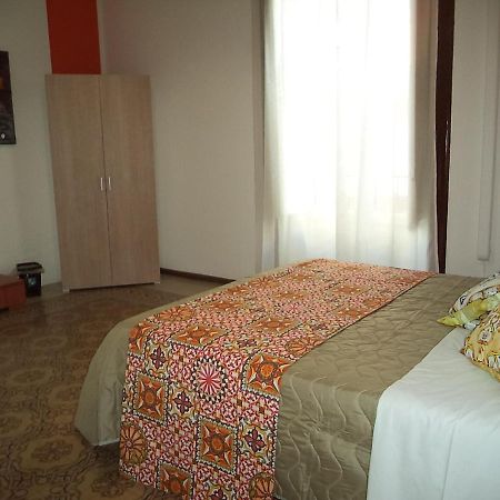 Locami Palermo Centro Rooms Exterior foto